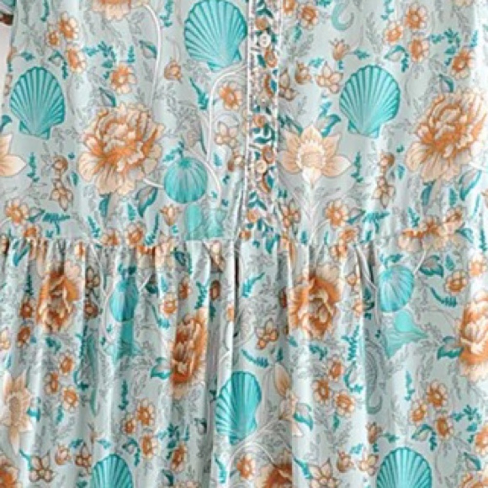 LAST ONE๐Seashell Floral Mini Dress - Picture 2 of 11